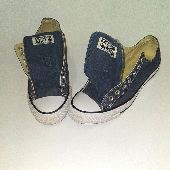 Size 9 light blue Converse (All Star)